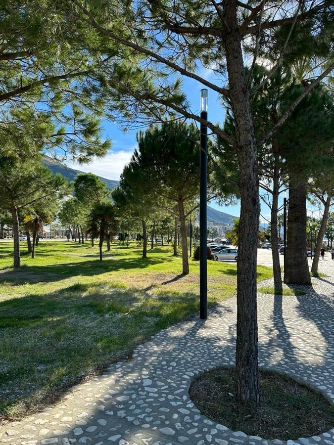 Beachfront With Hotel Facilities Вльора Екстер'єр фото