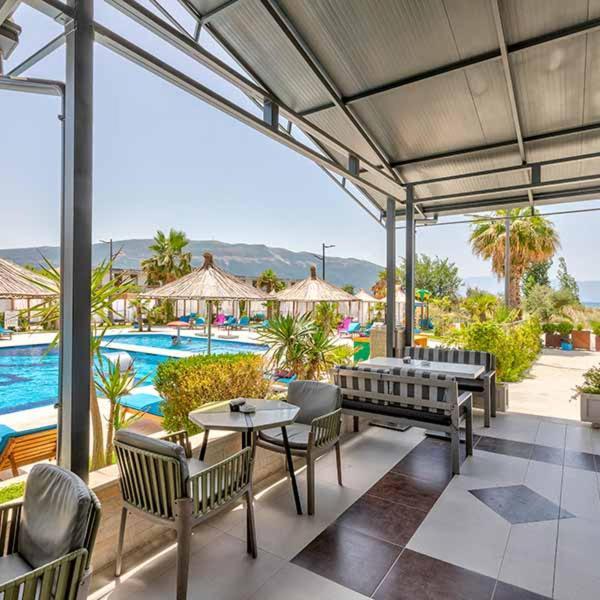 Beachfront With Hotel Facilities Вльора Екстер'єр фото